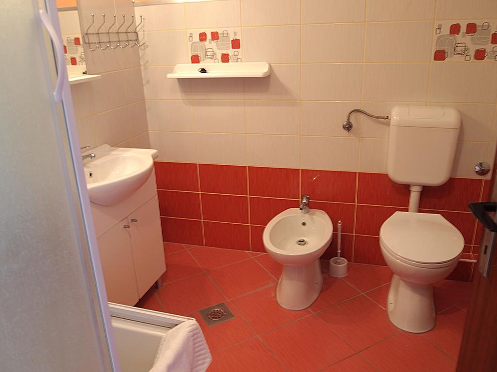 Apartmani Delfin Grebastica Luaran gambar