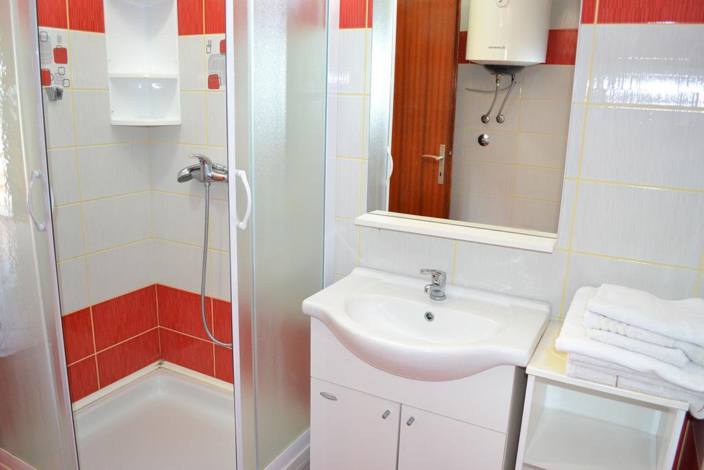 Apartmani Delfin Grebastica Luaran gambar