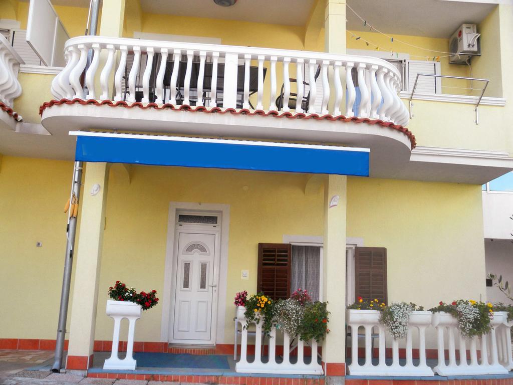 Apartmani Delfin Grebastica Luaran gambar