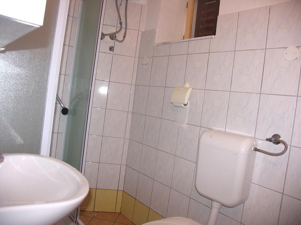 Apartmani Delfin Grebastica Luaran gambar