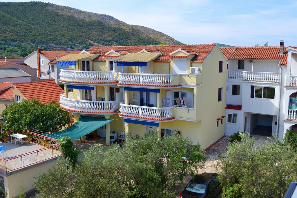Apartmani Delfin Grebastica Luaran gambar